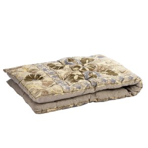 Sk�n madras med broderi / dekoration