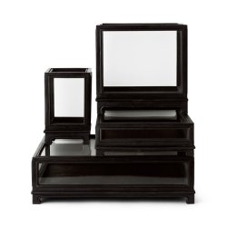 Display for all your favorite things... (15x15x25 cm)