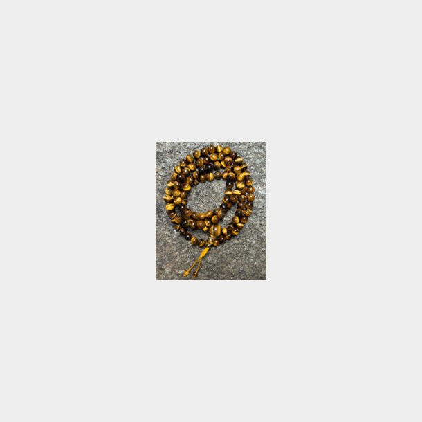 GUL TIGER EYE MALA Produceret af tibetanske kunsthåndværkere i det tibanske settlement, Indien